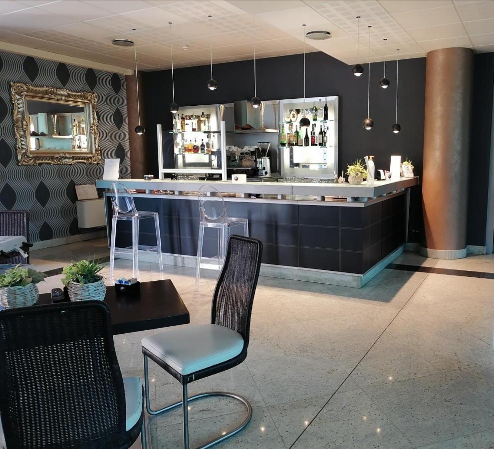 Hotel Parisi Nichelino Eksteriør bilde