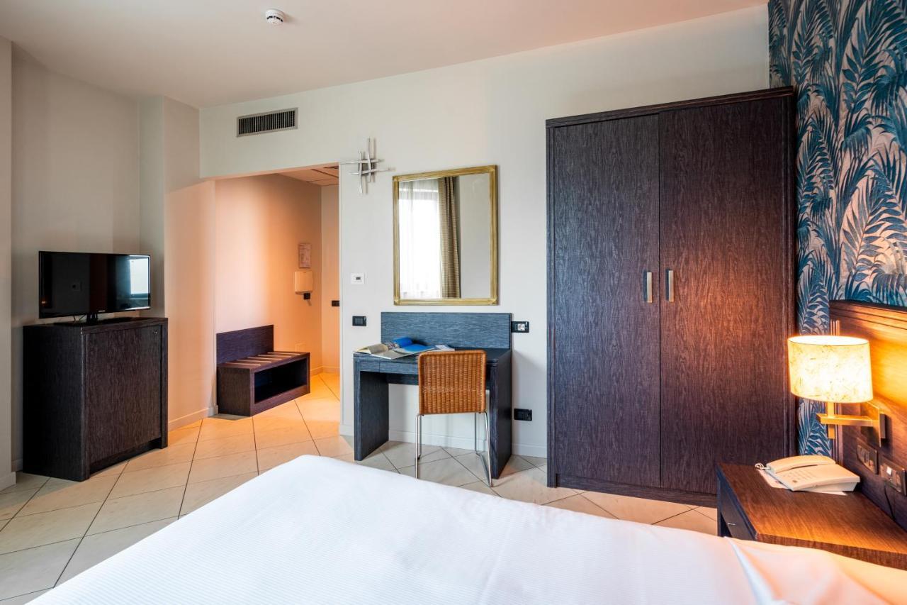Hotel Parisi Nichelino Eksteriør bilde